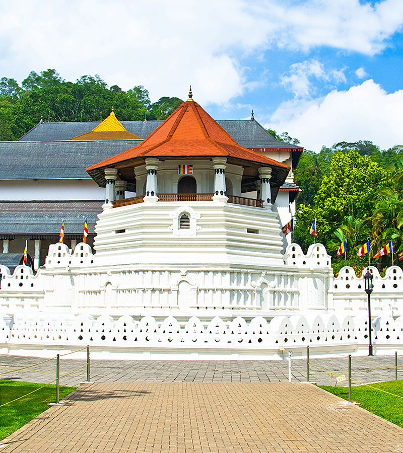 Kandy cultural tour Sacred Tooth Relic